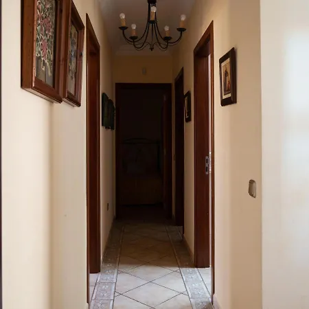 Villa Retro Villa Vergel - With Solar Heated Pool, Sauna, Jacuzzi, Spacious Work Desk&Wifi *