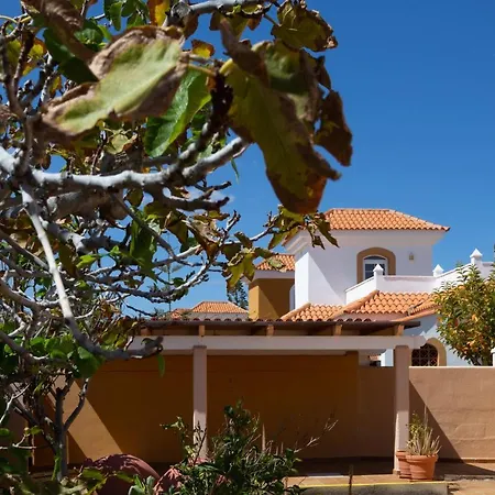 Villa Retro Villa Vergel - With Solar Heated Pool, Sauna, Jacuzzi, Spacious Work Desk & Wifi Costa De Antigua