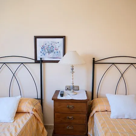 Villa Retro Villa Vergel - With Solar Heated Pool, Sauna, Jacuzzi, Spacious Work Desk & Wifi Costa De Antigua