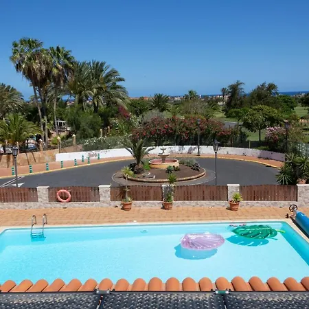 Retro Villa Vergel - With Solar Heated Pool, Sauna, Jacuzzi, Spacious Work Desk & Wifi Villa Costa De Antigua