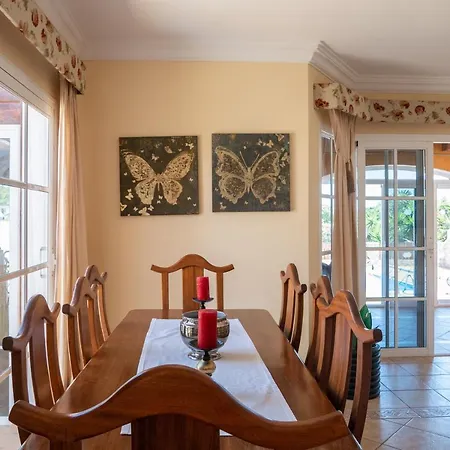 Retro Villa Vergel - With Solar Heated Pool, Sauna, Jacuzzi, Spacious Work Desk & Wifi